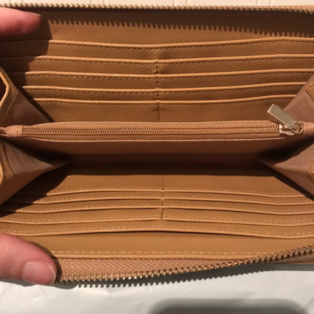 Aldo Wallet - Picture 2 of 2